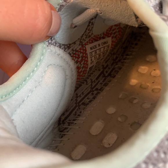 Yeezy boost 350 V2 - Picture 6 of 10